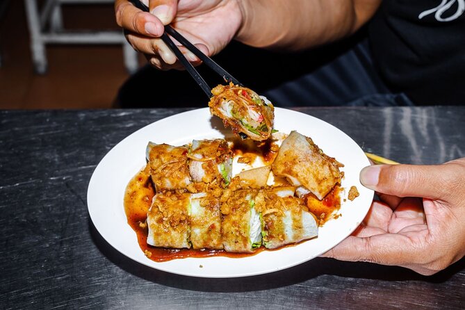 Baba Tastes Phuket Food Tour with 15+ Tastings - Stop-by-stop: Phuket Town bites, Baba stories, and the Jui Tui finish