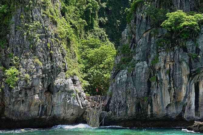 Best of Phi Phi Island Adventure Day Tour with Lunch from Phuket - Phi Phi Don lunch and free time: where the pace loosens