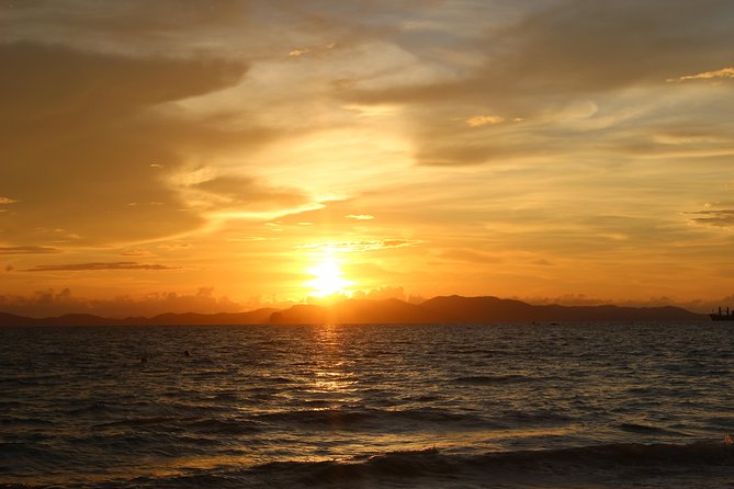 Exclusive Small Group Phi Phi Islands Sunrise or Day Trip - The sunrise timing at Khai Island (and why it matters)