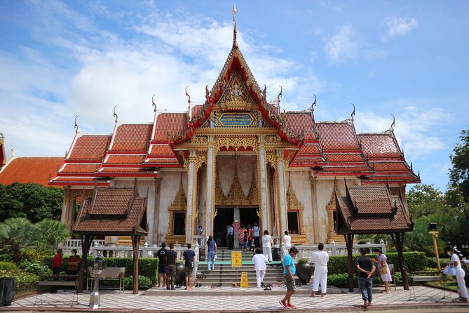 Half Day City Tour Phuket - The night market add-on: Phuket Weekend Night Market for shopping and atmosphere