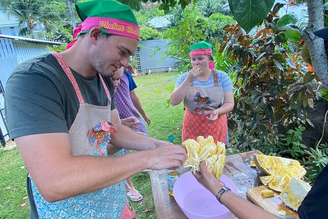 Half day Thai cooking Class + Market tour+Garden tour - A quick second taste of Phuket food at Banzaan Fresh Market
