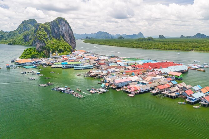 James Bond Island by Speedboat and Canoe at Hong Island - Koh Panak Cave: short sightseeing, watch the extra fees
