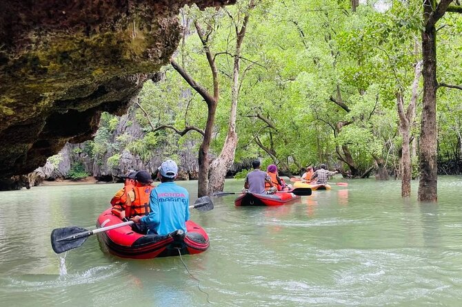 James Bond Island & Koh Yao Yai Day Trip: Speedboat from Phuket - Ko Panyi and the Floating-Restaurant Lunch: A Local Pause That Feels Specific