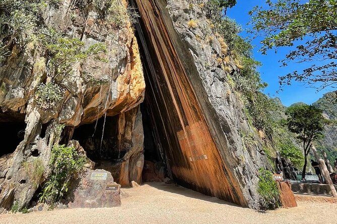 James Bond Island with Canoeing and Lunch by Speedboat - Koh Panyee Floating Village: Lunch With Real Sights