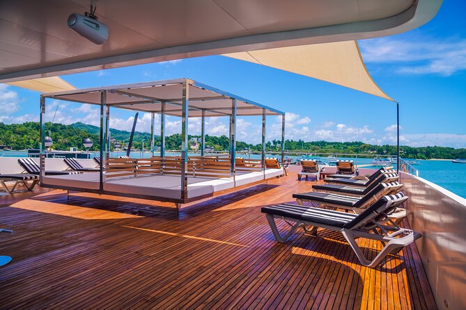 Luxury Boat to James Bond Islands with Lunch and Sunset Dinner - Food and Drinks at Sea: Buffet Timing and Why It Works