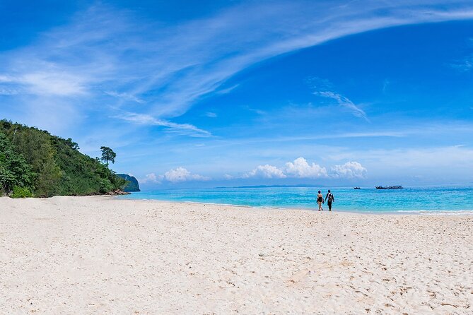 Maya Bay, Phi Phi & Bamboo Island Premium Trip by Seastar From Phuket - Group size and pace: the comfort sweet spot