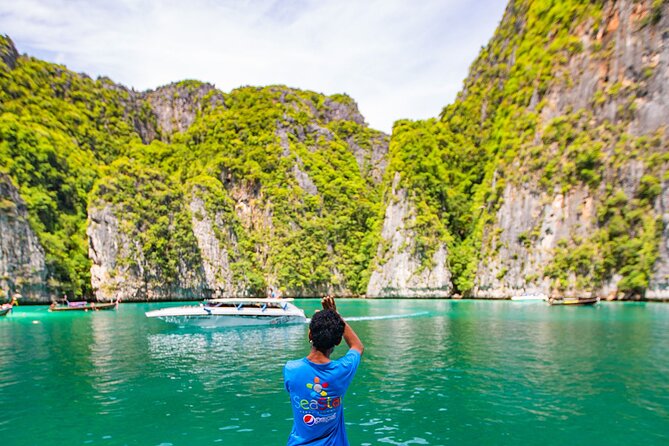 Maya Bay, Phi Phi & Bamboo Island Premium Trip by Seastar From Phuket - Ko Phi Phi Don lunch stop: fuel with minimal stress
