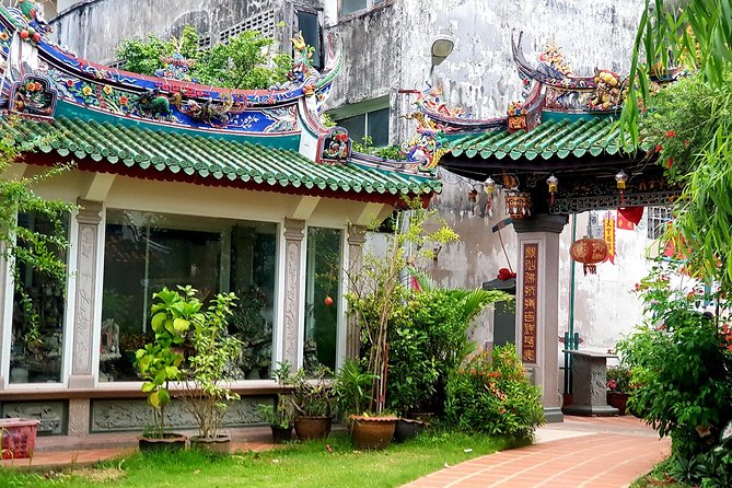 Old Town Cultural Heritage Tour of Phuket - Guide quality is the real value multiplier