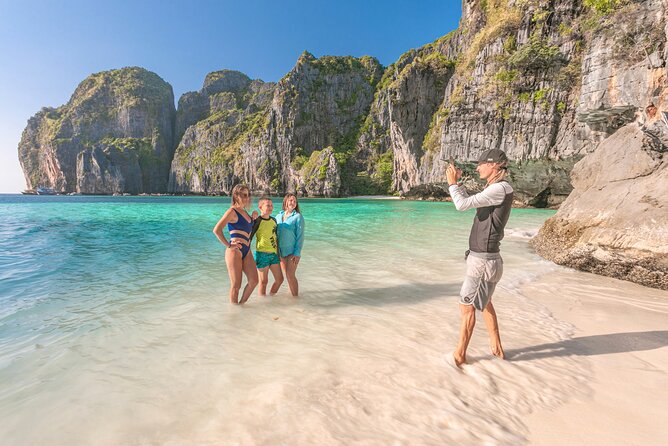 Phi Phi & Bamboo Island Full Day Tour by Premium Speed-Catamaran - Ko Phi Phi Don: snorkeling plus a full 1-hour lunch and walking window