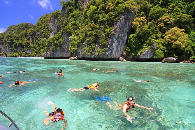 Phi Phi Island from Phuket by Speedboat (SHA Plus) - Jungceylon stop and the early snack reset (and possible weather changes)