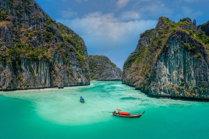 Phi Phi, James Bond & Krabi Overnight - Exclusive 2D1N - Koh Panyi Floating Muslim Village and Railay Beach Cliffs