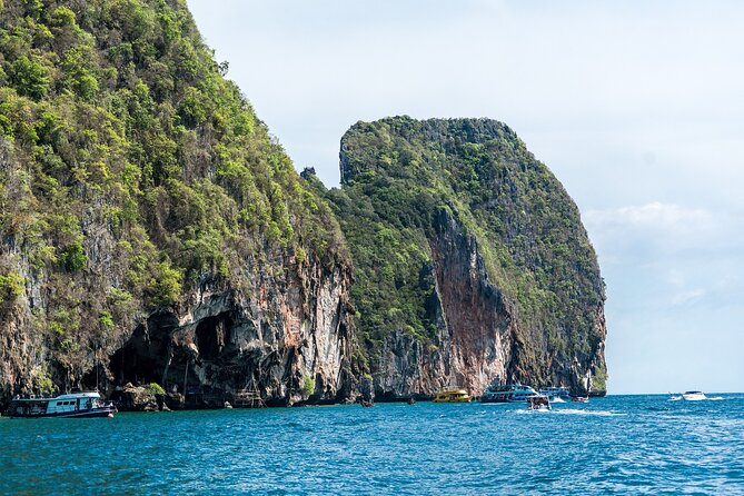 Phi Phi Khai Islands Excursion with Seaview & Lunch by speedboat - The guide experience: professional English plus real attention