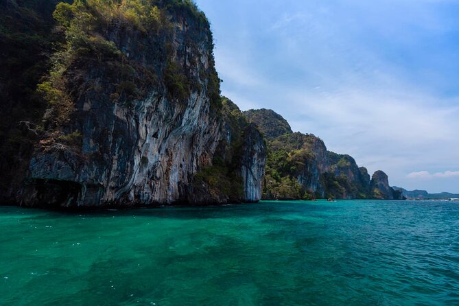 Phi Phi Khai Islands Snorkeling By Premium Speedboat From Phuket - From Old Phuket Town pickup to Ko Phi Phi Le briefing