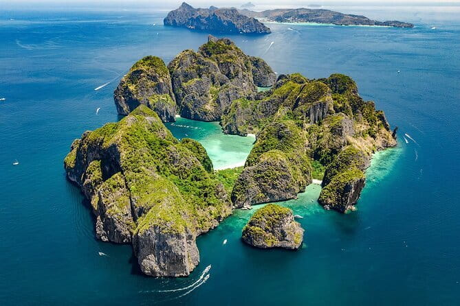 Phi Phi Maya and Maithon by Indigo Luxury Catamaran in Phuket - Pickup timing and how to plan your day from Phuket