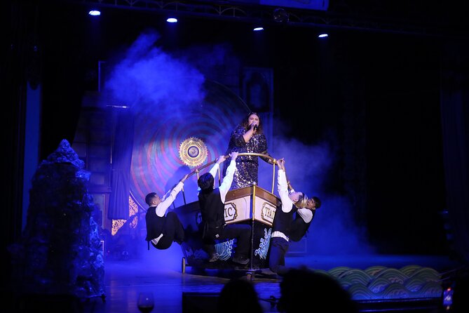 Phuket: A Night at the Junkyard Theatre - Your timing game plan: arriving 7:00 PM for a 7:30 PM start