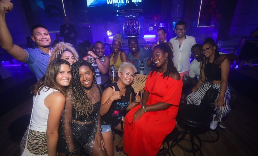 Phuket: Bar Crawl Tour - Free shots and group energy: have fun, stay in control