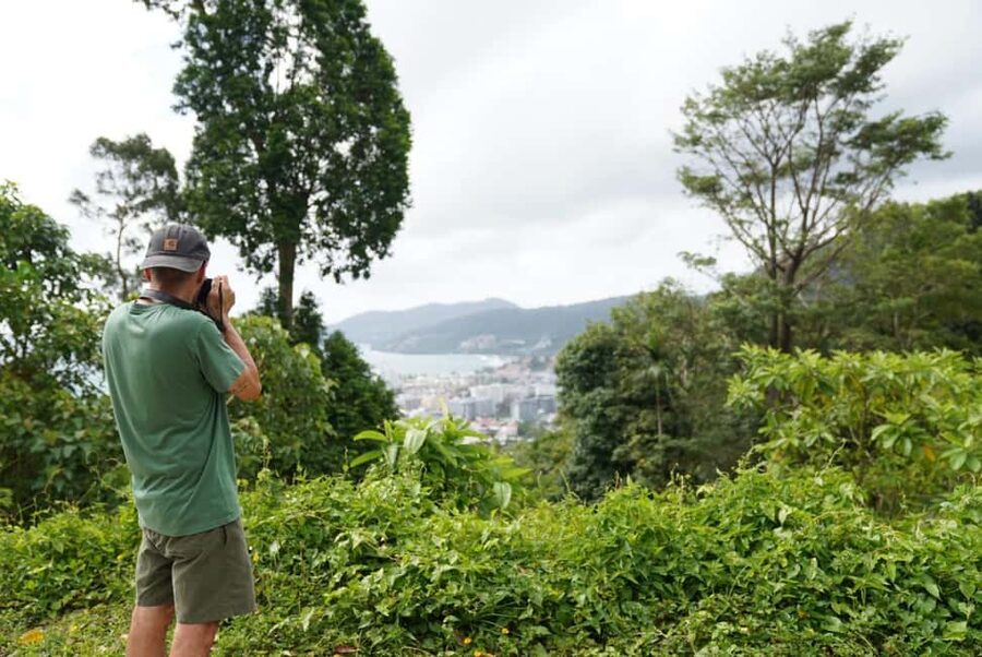 Phuket : Guided Tour to Elephant Sanctuary with Transfers - Meeting The Mahouts and Guides: Pa, Par, and Chi Chi
