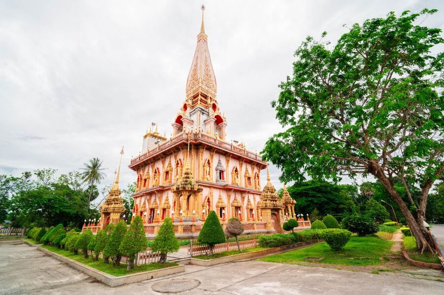Phuket: Half-Day City Highlights and Viewpoints Group Tour - Getting picked up and learning Phuket fast