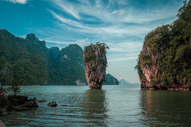 Phuket : James Bond Island and Phang Nga Bay by Premium Yacht - Hong Island Lagoon: Where Kayaking Turns Quiet and Scenic