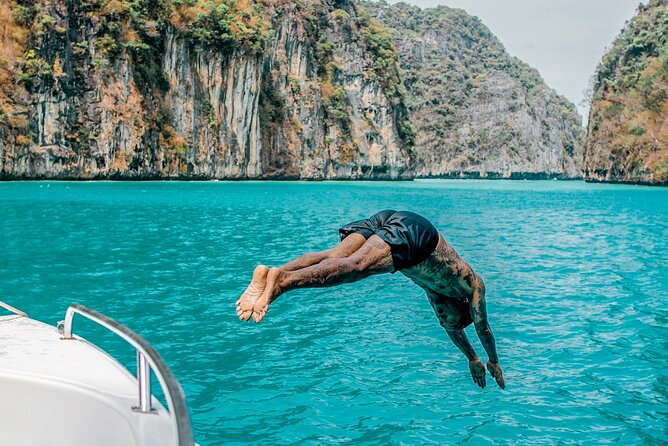 Phuket: James Bonds, Naka Islands with Lunch and Sea Cave Canoe - From Phuket to Hong Island caves: the kayaking moment