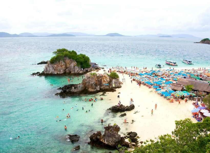 Phuket: Khai Nok, Khai Nai, and Khai Nui Island Day Trip - Snacks and fruit on board: small thing, big mood boost