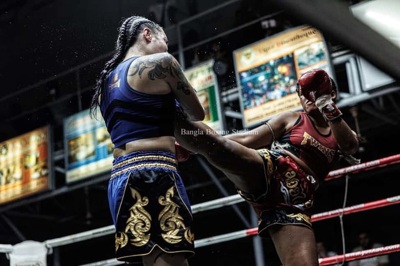 Phuket: Live Muay Thai at Bangla Boxing Stadium with T-Shirt - What you do during breaks: snacks, drinks, and camera time