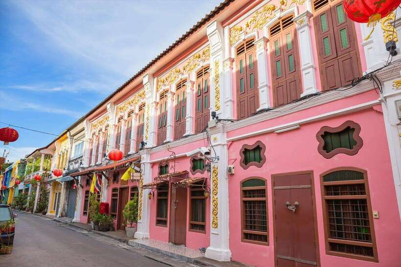 Phuket: Old Town Half-Day Sightseeing with Local Guide - Wat Chalong Temple: The Most Meaningful Stop on the Day