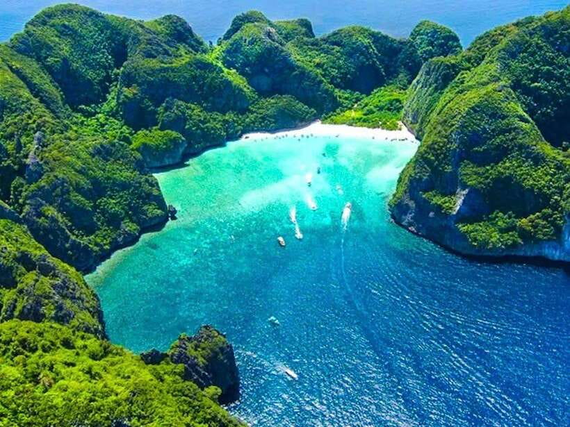 Phuket: Phi Phi Islands and Maya Bay Day Trip with Lunch - Speedboat ride mindset: how to handle a day that can get wet