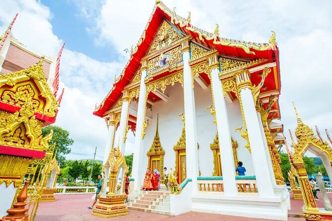 Phuket Real City Tour with Rum Cocktail - Guides, Drivers, and the Little Touches That Make It Feel Local