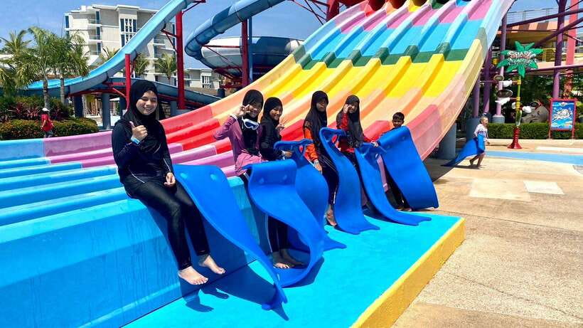 Phuket: Splash Jungle Water Park Entry Ticket - Slide Time: Super Bowl, Boomerango, and the 6-Lane Whizzard