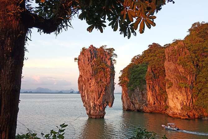Phuket Sunset Big Boat Trip To Phang Nga Bay & James Bond Island - James Bond Island Photo Time After the Crowds Thin Out