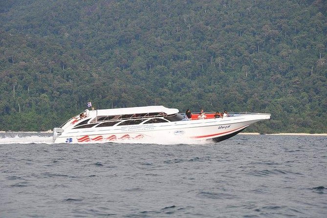 Phuket to Koh Lanta by Satun Pakbara Speed Boat - The meeting point at Rassada Port: how to avoid stress