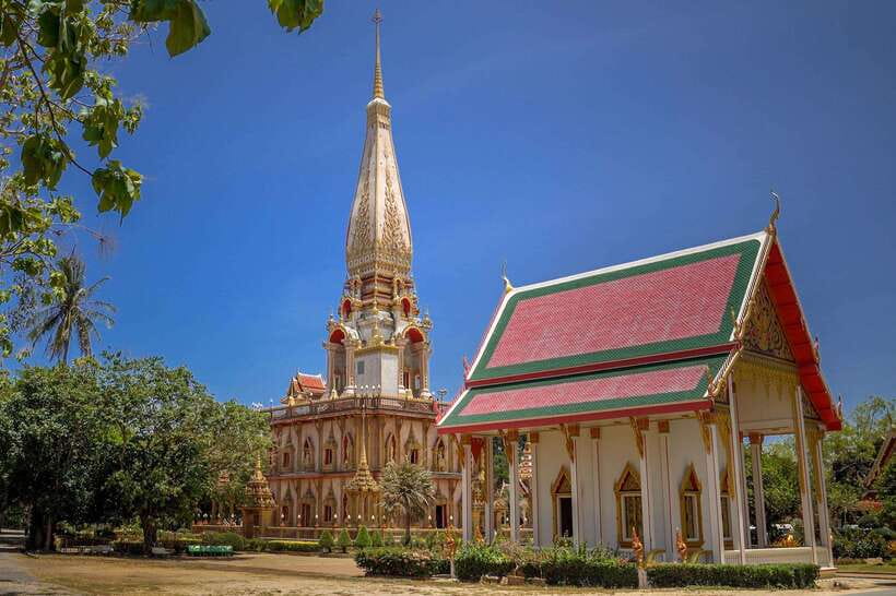 Phuket: Wat Chalong, Viewpoint, and Old Town Guided Tour - A Half-Day Phuket Route That Hits the Big Moments