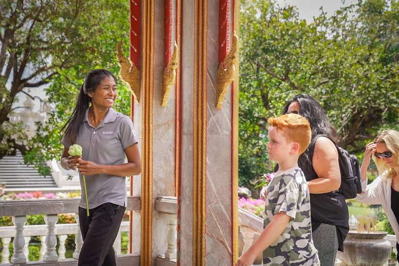Phuket: Wat Chalong, Viewpoint, and Old Town Guided Tour - Wat Chalong: Phuket’s Largest Temple and What Makes It Special