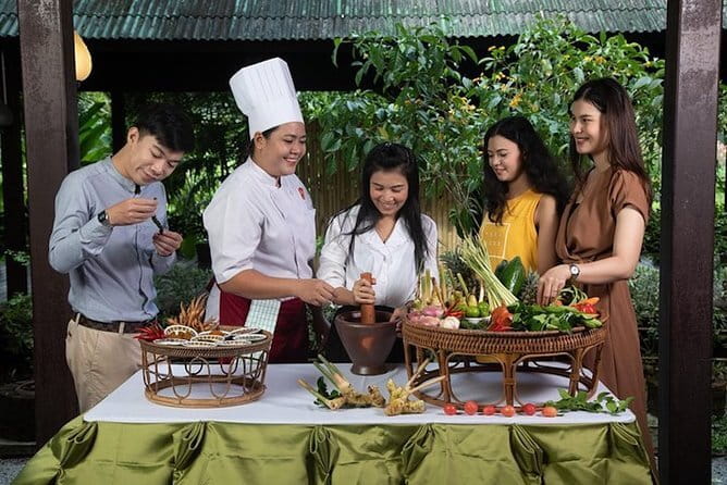 Phuketian Cooking Class With Market Tour - Who should book this Phuketian market-to-cooking experience
