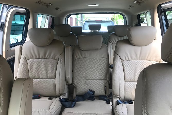 Private Airport Transfer in Phuket - The ride itself: about one hour, plus the reality of Phuket traffic