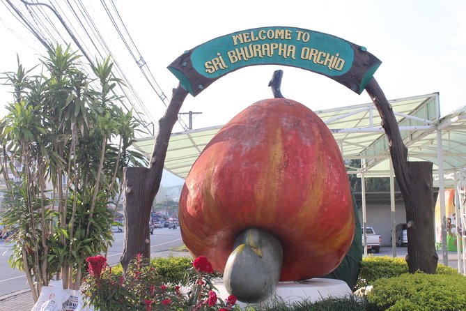 Private local city tour with english speaking driver - Phuket Town: Old Town Streets and Sino-Portuguese Buildings
