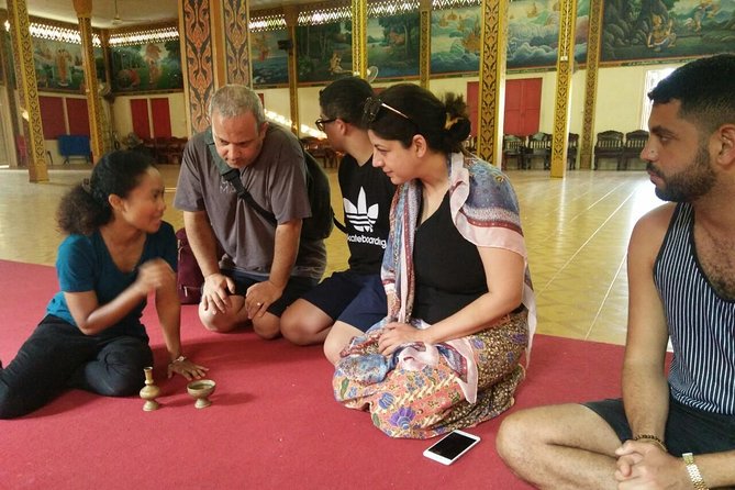 Private Morning Сeremony in Wat Chalong (Chaithararam Temple) - Who this private Wat Chalong morning ceremony suits best