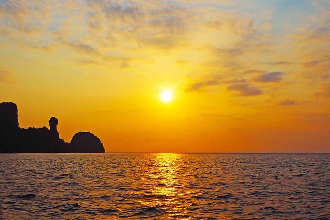 Private Tour Phi Phi Early Bird Premium Tour by Speed Boat - Ko Phi Phi Don: Your Morning Island Base