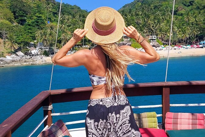 Relaxing Day with Snorkeling - Away From The Crowds - Onboard Food and Drinks: More Than a Token Lunch