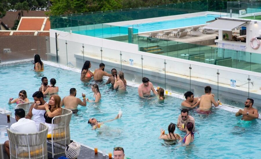 Sailaway Pool Party Phuket - Weather reality, rain or shine