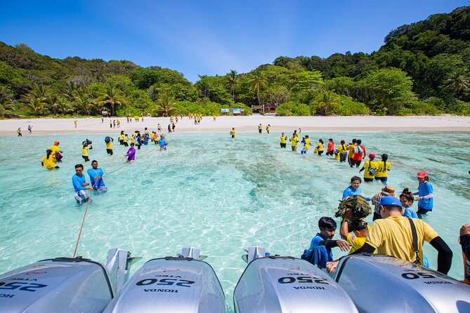 Similan Islands Snorkeling Tour By Seastar Andaman From Phuket - Koh 9 and Ko Jed: more reef time when the boat is rolling