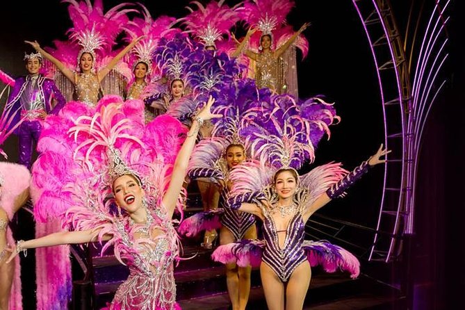 Simon Cabaret Show in Phuket - Singing, Lip Sync, and the Live Music Expectations Check