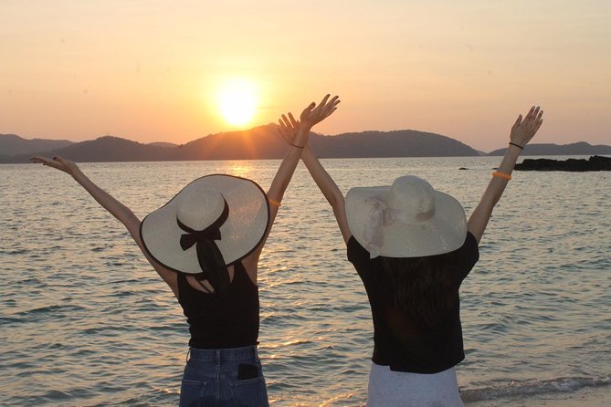 Small Group Phi Phi Islands Sunrise Tour with Seaview Lunch - What the included snorkel gear and safety setup means for you