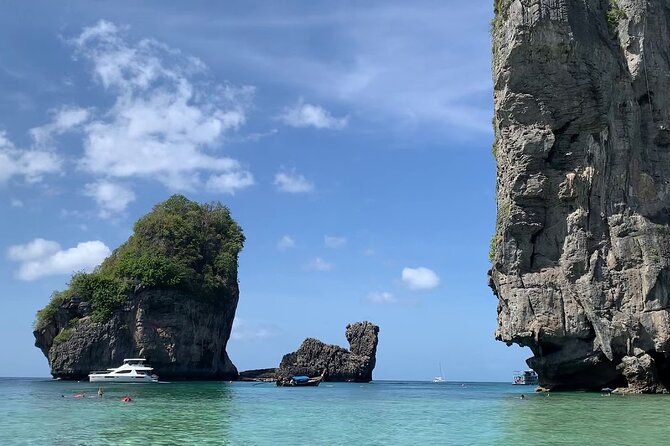 VIP Private Boat to Phi Phi Island: Snorkeling + Land Tour - Camel Rock, Wang Long Beach, and the value of quick breaks